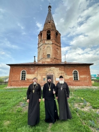 Епископ Митрофан совершил рабочую поездку в село Верхнетроицкое