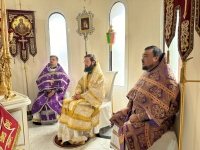 Председатель ОВЦС в праздник Воздвижения Креста Господня совершил Литургию в храме апостола Филиппа в ОАЭ