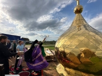 Епископ Митрофан совершил освящение куполов и Креста для Казанского храма в с. Суккулово