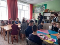 В Серафимовском детском доме-интернате состоялась встреча со священником
